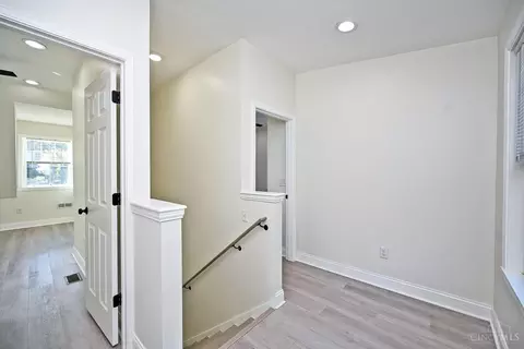 Entry Way - 5748 Bramble Ave, Cincinnati, OH 45227 photo 4 of 4