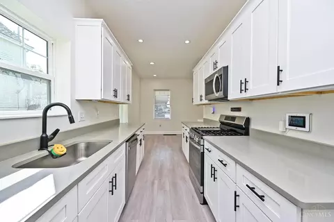 Kitchen - 5748 Bramble Ave, Cincinnati, OH 45227 photo 4 of 4