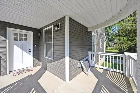 Exterior - 5748 Bramble Ave, Cincinnati, OH 45227 photo 4 of 13