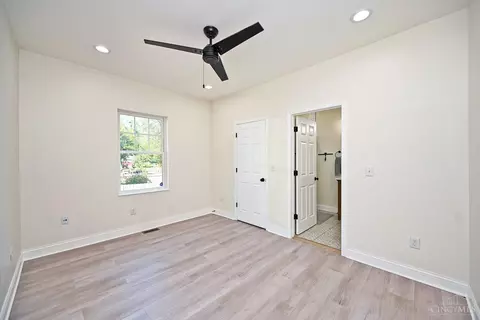 Bedroom - 5748 Bramble Ave, Cincinnati, OH 45227 photo 1 of 8