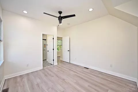 Bedroom - 5748 Bramble Ave, Cincinnati, OH 45227 photo 6 of 8