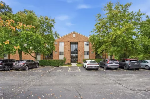 5991 Meadowcreek Dr, Milford, OH 45150