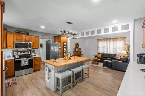 Kitchen - 2231 Garner Rd, Blanchester, OH 45107 photo 3 of 5