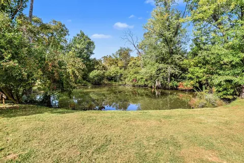 852 Locust Corner Rd, Pierce Twp, OH 45245 photo 6