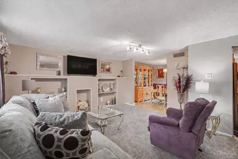 Living - 11614 New Hope Dr, Forest Park, OH 45240 photo 2 of 2