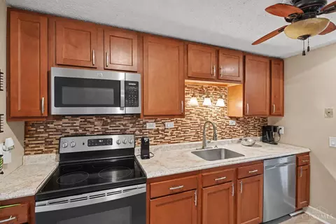 Kitchen - 11614 New Hope Dr, Forest Park, OH 45240 photo 1 of 1