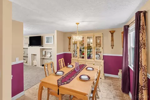 Dining - 11614 New Hope Dr, Forest Park, OH 45240 photo 1 of 2