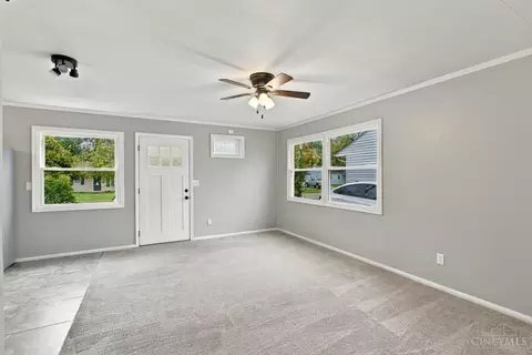 Living - 209 Circle Dr, Mason, OH 45040 photo 2 of 7