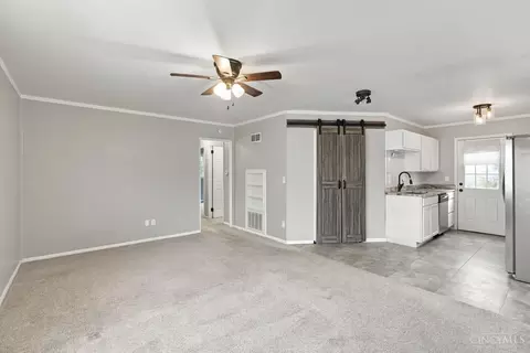 Living - 209 Circle Dr, Mason, OH 45040 photo 4 of 7