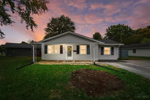 960 Linhof Rd, Wilmington, OH 45177