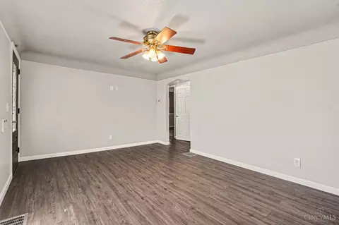 Living - 1703 Centerridge Ave, Cincinnati, OH 45231 photo 3 of 4
