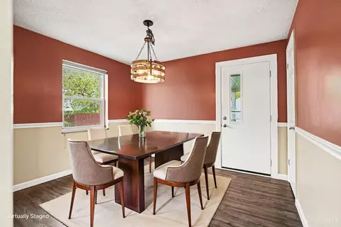 Dining - 1703 Centerridge Ave, Cincinnati, OH 45231 photo 1 of 2
