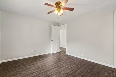 Bedroom - 1703 Centerridge Ave, Cincinnati, OH 45231 photo 1 of 5