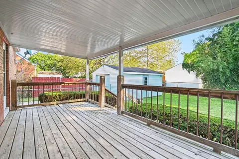 Exterior - 1703 Centerridge Ave, Cincinnati, OH 45231 photo 6 of 7