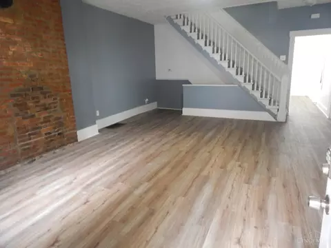 Living - 655 Steiner, Cincinnati, OH 45204 photo 1 of 6
