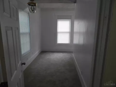 Bedroom - 655 Steiner, Cincinnati, OH 45204 photo 1 of 4