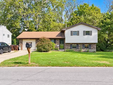 227 Oak St, Loveland, OH 45140