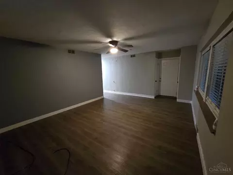 Living - 352 Thompson St, Morrow, OH 45152 photo 1 of 3