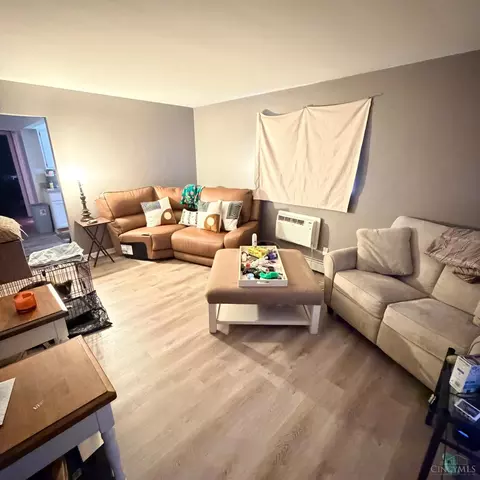 Living - 2915 Mignon Ave, Cincinnati, OH 45211 photo 3 of 3