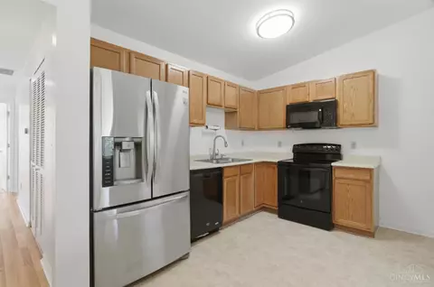 Kitchen - 4480 Mayhew Ave, Cincinnati, OH 45238 photo 1 of 2