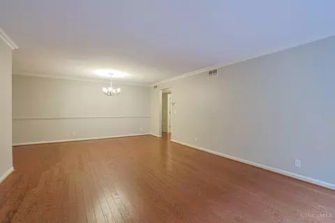 Living - 2270 Madison Rd, Cincinnati, OH 45208 photo 3 of 4