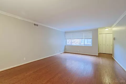 Living - 2270 Madison Rd, Cincinnati, OH 45208 photo 2 of 4