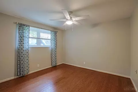 Bedroom - 2270 Madison Rd, Cincinnati, OH 45208 photo 1 of 4