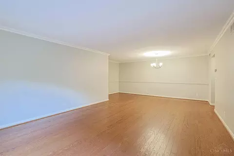 Living - 2270 Madison Rd, Cincinnati, OH 45208 photo 4 of 4