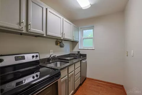 Kitchen - 2270 Madison Rd, Cincinnati, OH 45208 photo 1 of 1