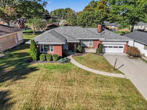 1831 Churchwood Dr, Cincinnati, OH 45238