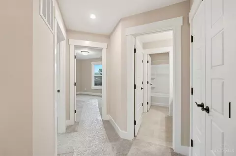 Entry Way - 511 Shawn Dr, Monroe, OH 45050 photo 12 of 18