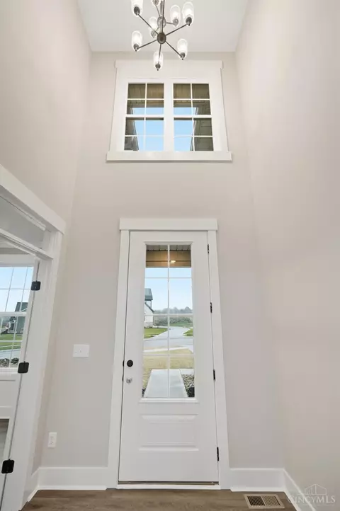 Entry Way - 511 Shawn Dr, Monroe, OH 45050 photo 8 of 18