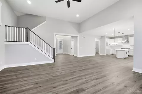 Living - 511 Shawn Dr, Monroe, OH 45050 photo 5 of 6