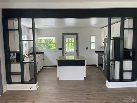 3413 Fyffe Ave, Cincinnati, OH 45211 photo 8