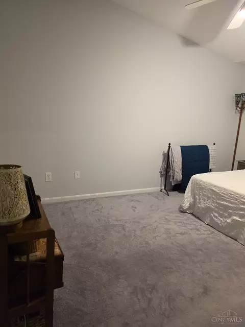 Bedroom - 5485 Michelles Oak Ct, Cincinnati, OH 45248 photo 2 of 6