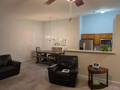 Dining - 5485 Michelles Oak Ct, Cincinnati, OH 45248 photo 2 of 3