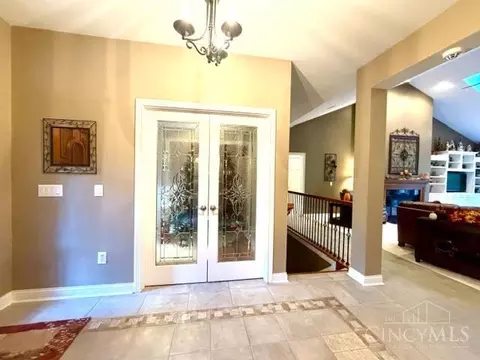 Entry Way - 5088 Eagles Vw, Cincinnati, OH 45244 photo 3 of 3