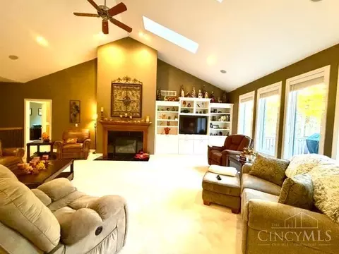 Living - 5088 Eagles Vw, Cincinnati, OH 45244 photo 4 of 6