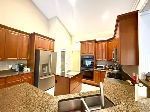 Kitchen - 5088 Eagles Vw, Cincinnati, OH 45244 photo 5 of 7
