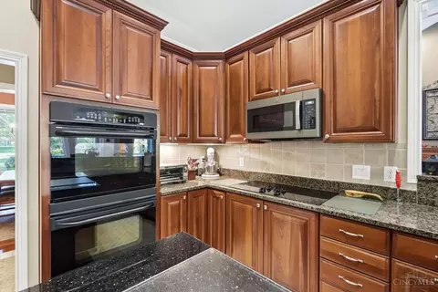 Kitchen - 5088 Eagles Vw, Cincinnati, OH 45244 photo 3 of 7