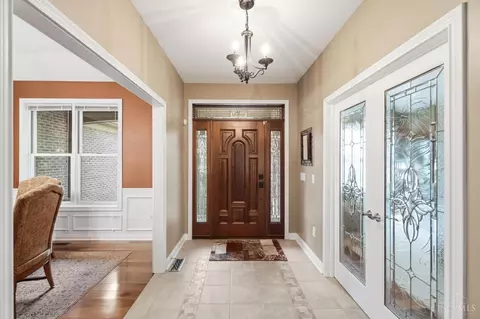 Entry Way - 5088 Eagles Vw, Cincinnati, OH 45244 photo 1 of 3