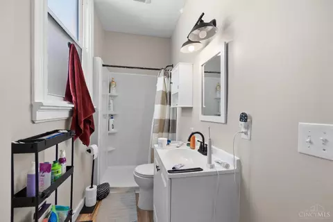Bath - 2126 Alpine Pl, Cincinnati, OH 45206 photo 6 of 6