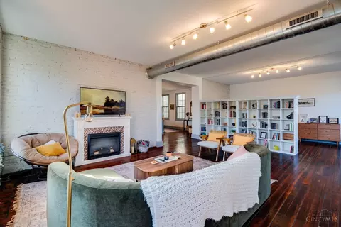 Living - 1420 Main St, Cincinnati, OH 45202 photo 6 of 7