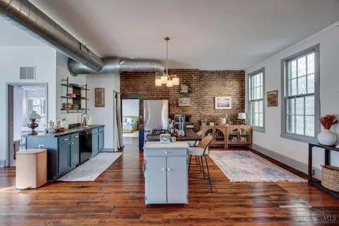 Kitchen - 1420 Main St, Cincinnati, OH 45202 photo 2 of 7