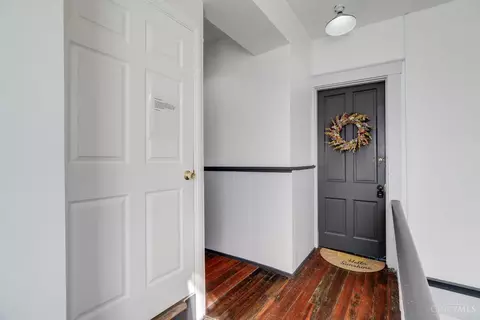 Entry Way - 1420 Main St, Cincinnati, OH 45202 photo 1 of 3
