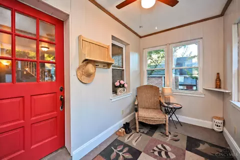 6925 Vinewood Ave, Cincinnati, OH 45227 | MLS# 1897984 | 38 Photos - Movoto