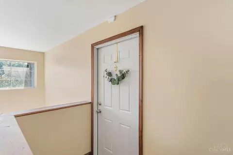 Entry Way - 492 Mapleport Way, Cincinnati, OH 45255 photo 3 of 4