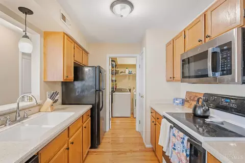 Kitchen - 492 Mapleport Way, Cincinnati, OH 45255 photo 1 of 4