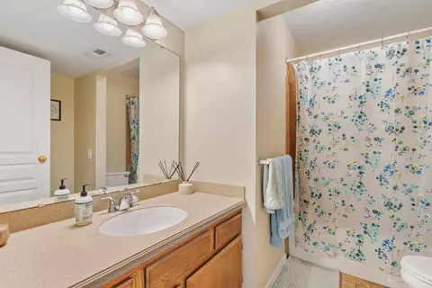 Bath - 492 Mapleport Way, Cincinnati, OH 45255 photo 2 of 4