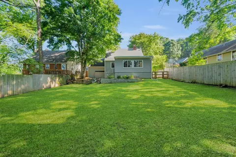 Exterior - 6923 Buckingham Pl, Cincinnati, OH 45227 photo 7 of 11